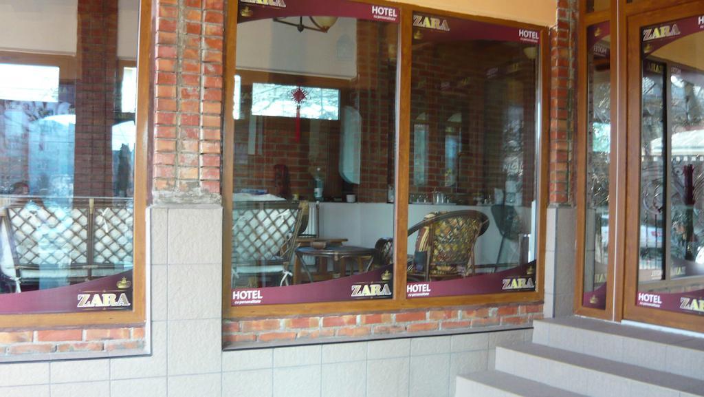 Hotel Zara Roman Luaran gambar