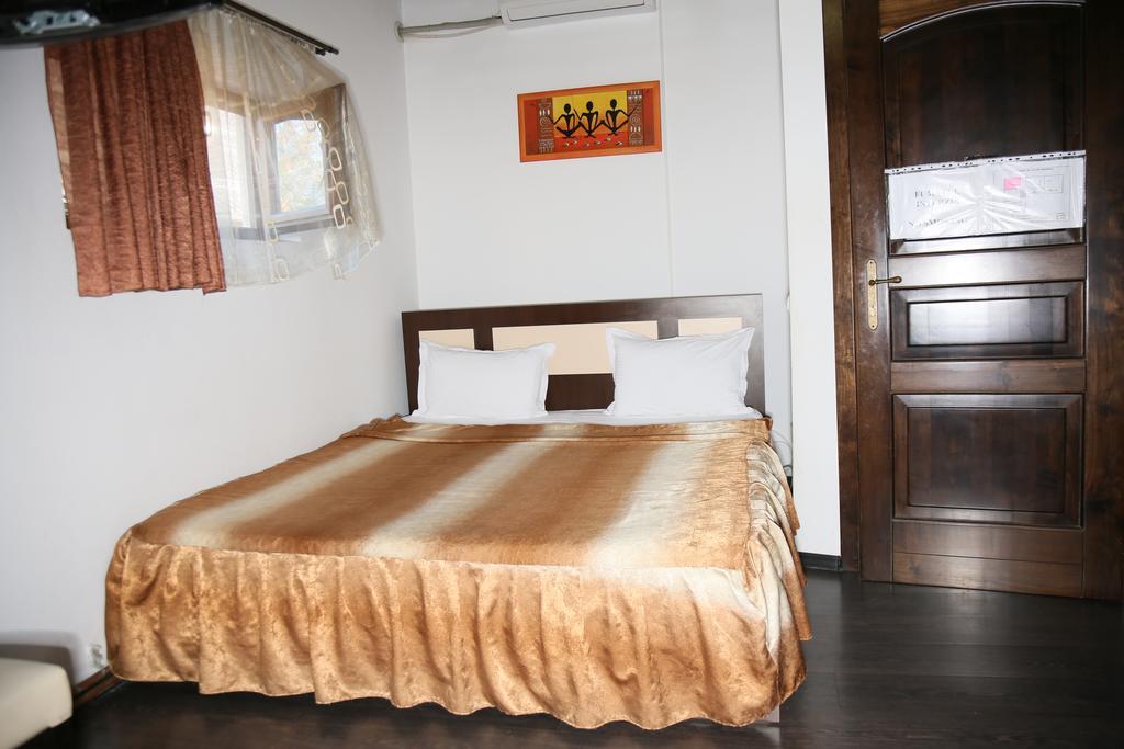 Hotel Zara Roman Luaran gambar