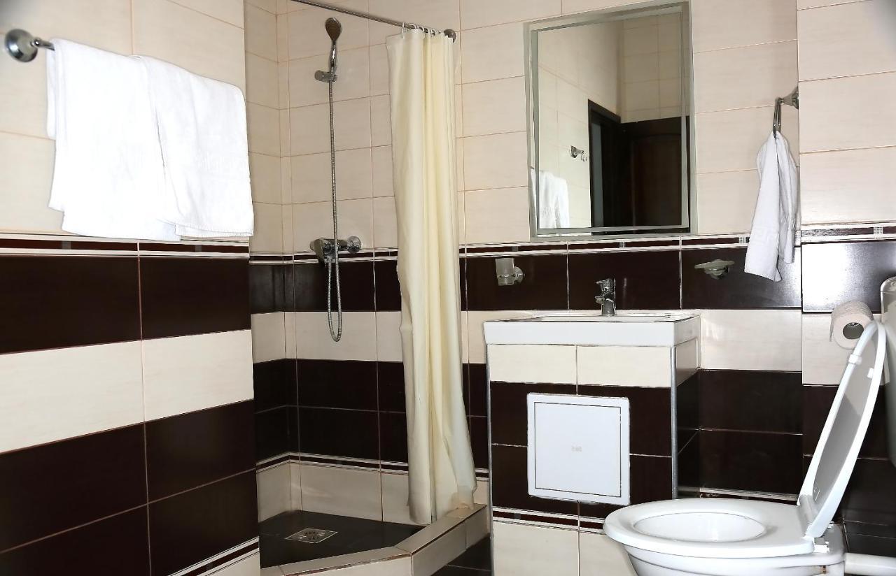 Hotel Zara Roman Luaran gambar